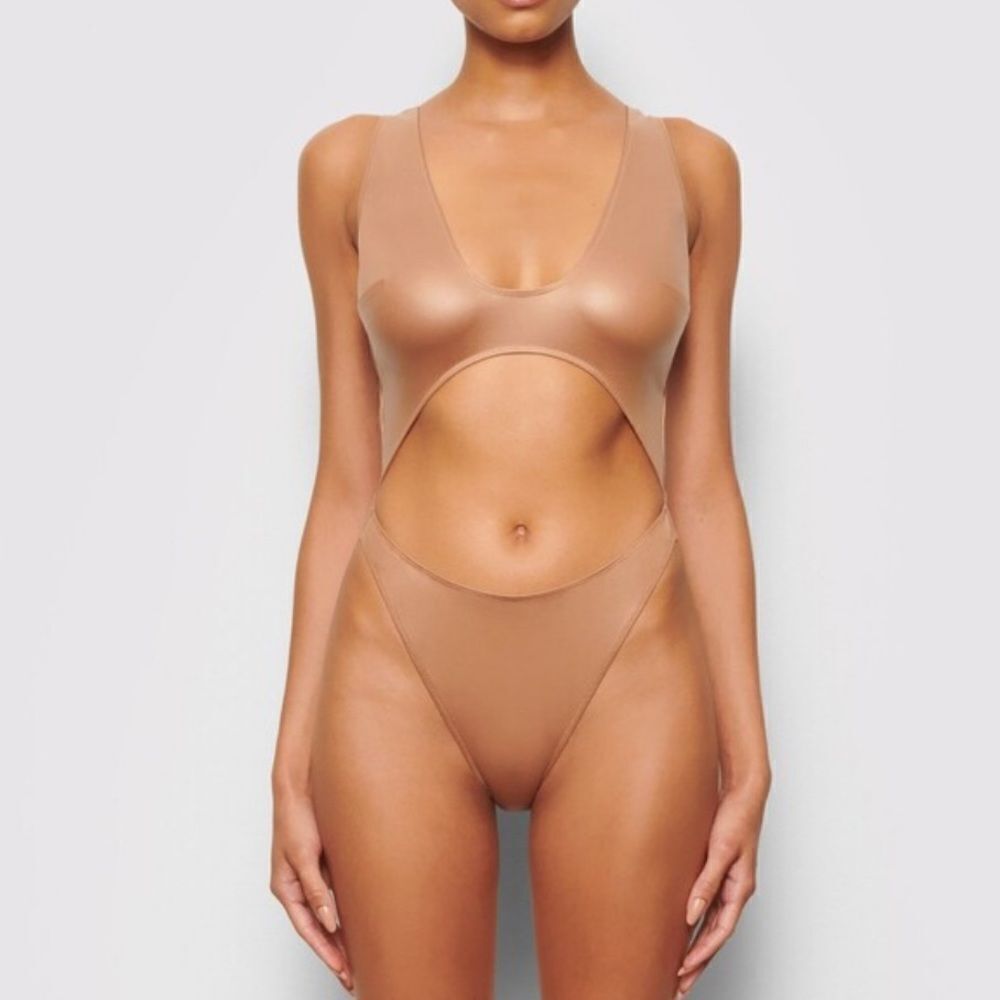 COPY - SKIMS Wet Jersey Cutout Bodysuit/ SIENNA